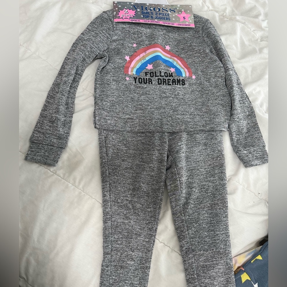 Vigoss matching set top and shorts Soft and comfy